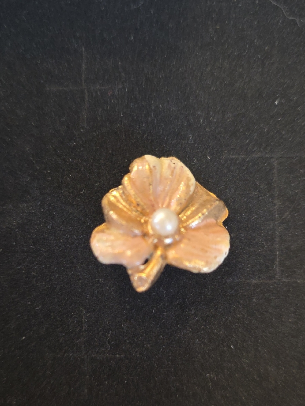 Vintage Pink Enamel Pearl Stamen Gold Brooch Pin Jewelry Womens Unique Stunning